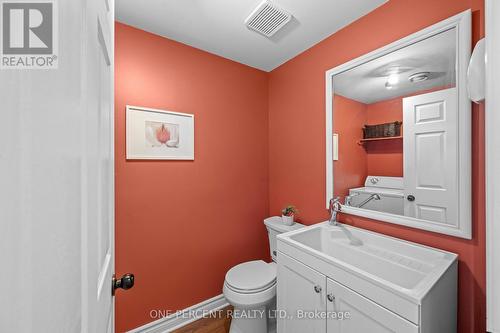 30 Maplehurst Avenue, Ottawa, ON - Indoor Photo Showing Bathroom
