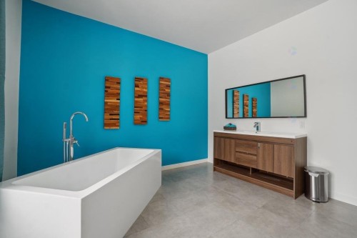 Bathroom - 697 Mtée Gagnon, Sainte-Marguerite-Du-Lac-Masson, QC - Indoor Photo Showing Bathroom