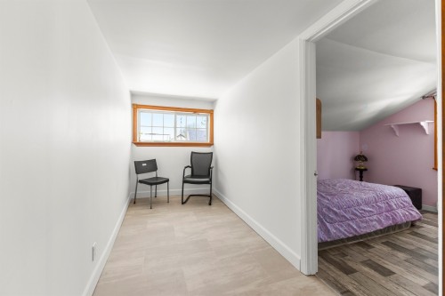 Bureau - 170 Rue St-Joseph, Sainte-Anne-Des-Plaines, QC - Indoor Photo Showing Bedroom