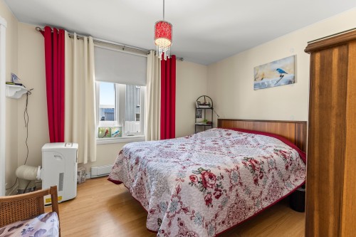 Chambre à coucher principale - 170 Rue St-Joseph, Sainte-Anne-Des-Plaines, QC - Indoor Photo Showing Bedroom