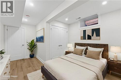 187 Oak Avenue Unit# Lower, Hamilton, ON - Indoor Photo Showing Bedroom