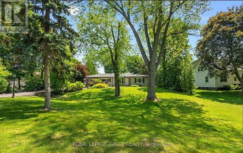 930 Old Derry Road, Mississauga, ON - Outdoor