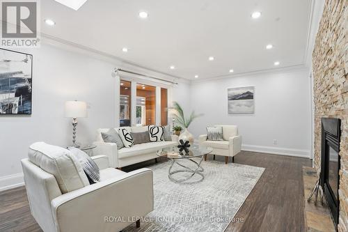 930 Old Derry Road, Mississauga, ON - Indoor Photo Showing Living Room With Fireplace