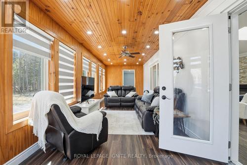 930 Old Derry Road, Mississauga, ON - Indoor