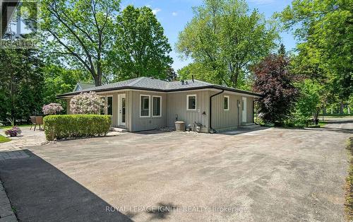 930 Old Derry Road, Mississauga, ON - Outdoor
