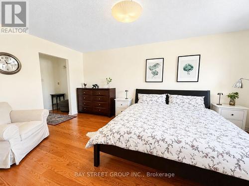 2554 Valencia Road, Mississauga, ON - Indoor Photo Showing Bedroom