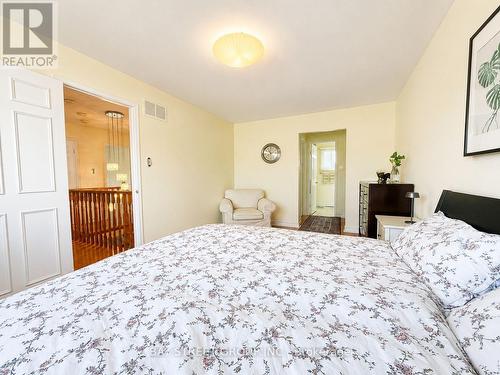 2554 Valencia Road, Mississauga, ON - Indoor Photo Showing Bedroom