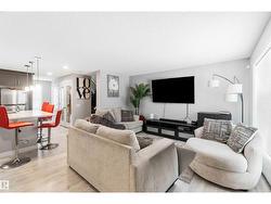 1313 CHAPPELLE BV SW  Edmonton, AB T6W 3S2