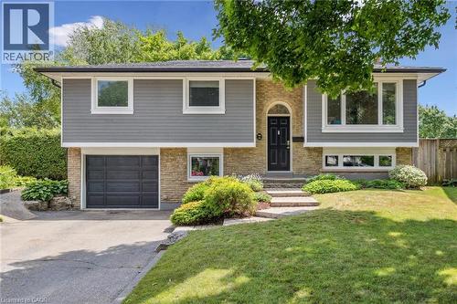 132 OSBORNE Crescent  Oakville, ON L6H 1G1