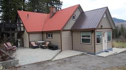 413 Willow Street  Fauquier, BC V0G 1K0
