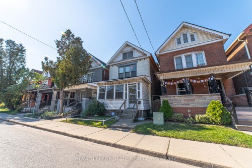 35 Sherman Avenue N, Hamilton, ON - Outdoor With Deck Patio Veranda With Facade
