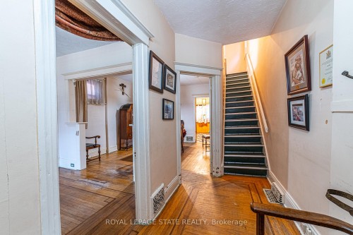 35 Sherman Avenue N, Hamilton, ON - Indoor Photo Showing Other Room