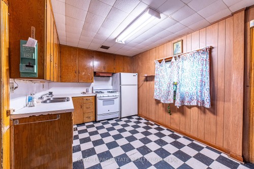 35 Sherman Avenue N, Hamilton, ON - Indoor Photo Showing Kitchen With Double Sink