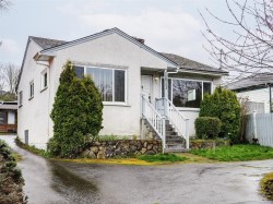 1011 Russell St Victoria, BC V9A 3Y2