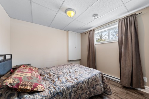 Chambre à coucher - 329 Rue Daudelin, Farnham, QC - Indoor Photo Showing Bedroom