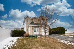 96 Rue Mansart Saint-Jean-Sur-Richelieu, QC J2W 1L3