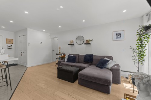 Salon - 104-103 Rue Angora, Dollard-Des-Ormeaux, QC - Indoor Photo Showing Living Room