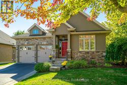 37 HICKORY AVENUE Niagara-On-The-Lake (St. Davids), ON L0S 1J1