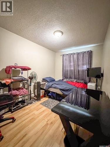 395 6Th Avenue Se, Swift Current, SK - Indoor Photo Showing Bedroom
