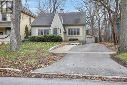 379 GROSVENOR STREET  London East, ON N6A 1Z2