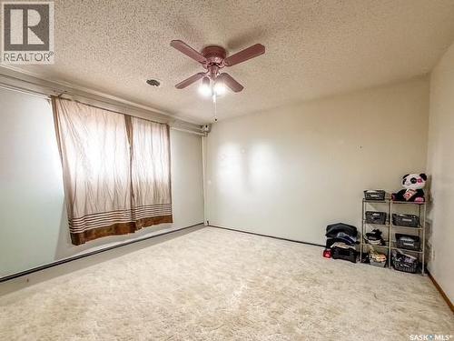 216 15Th Avenue Ne, Swift Current, SK - Indoor Photo Showing Other Room