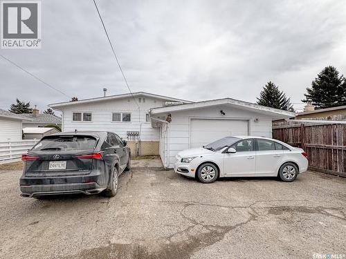 216 15Th Avenue Ne, Swift Current, SK - Outdoor