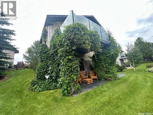 102 802 Heritage Crescent, Saskatoon, SK - Outdoor