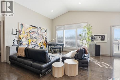 102 802 Heritage Crescent, Saskatoon, SK - Indoor Photo Showing Living Room