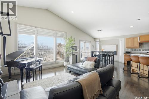 102 802 Heritage Crescent, Saskatoon, SK - Indoor Photo Showing Living Room