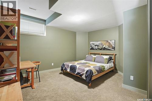 102 802 Heritage Crescent, Saskatoon, SK - Indoor Photo Showing Bedroom