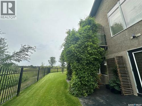 102 802 Heritage Crescent, Saskatoon, SK - Outdoor