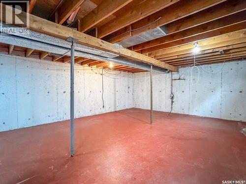 947 & 957 Connaught Drive, Swift Current, SK - Indoor Photo Showing Basement