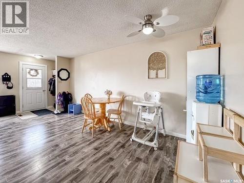 947 & 957 Connaught Drive, Swift Current, SK - Indoor