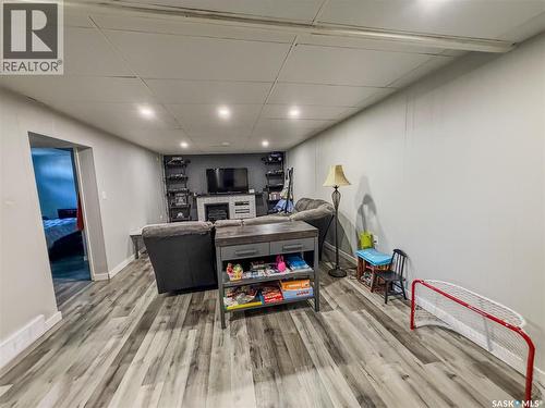 210 Wells Avenue E, Langenburg, SK - Indoor