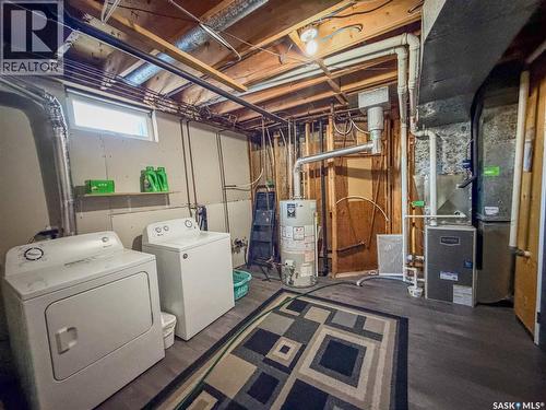 210 Wells Avenue E, Langenburg, SK - Indoor Photo Showing Laundry Room