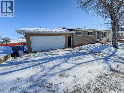 210 Wells Avenue E, Langenburg, SK - Outdoor