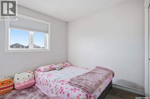 215 Wyant Lane, Saskatoon, SK - Indoor Photo Showing Bedroom