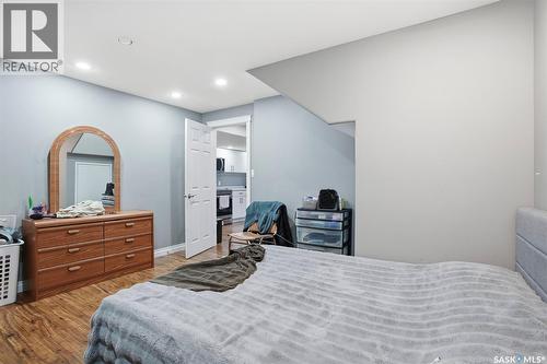 215 Wyant Lane, Saskatoon, SK - Indoor Photo Showing Bedroom