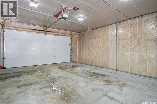 215 Wyant Lane, Saskatoon, SK - Indoor Photo Showing Garage