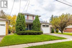 29 DOVERWOOD COURT  Toronto, ON M2M 2G6