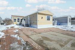 3 Sandale Drive  Winnipeg, MB R2N 1A1