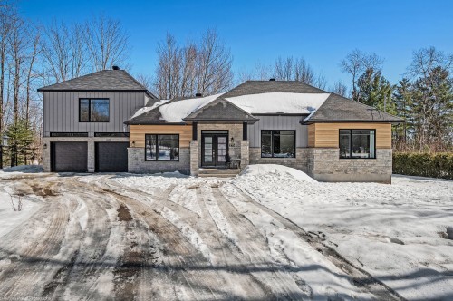 Front of Structure - 275 Rue Des Grands-Pics, Saint-Colomban, QC - Outdoor With Facade