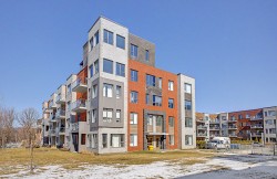 202-1460 Rue Gaston-Véronneau  Longueuil (Le Vieux-Longueuil), QC J4N 0G9