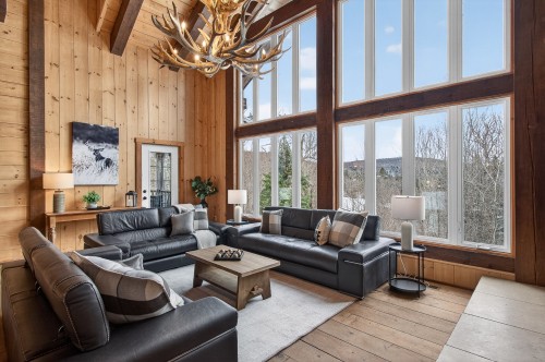 Salon - 5 Ch. D'Azur, Val-Des-Lacs, QC 
