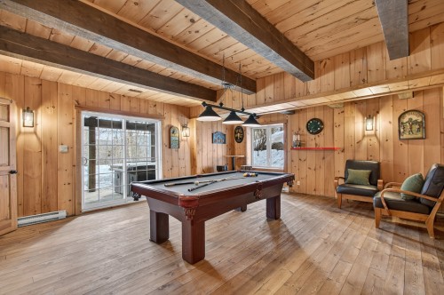 Salle de jeux - 5 Ch. D'Azur, Val-Des-Lacs, QC 