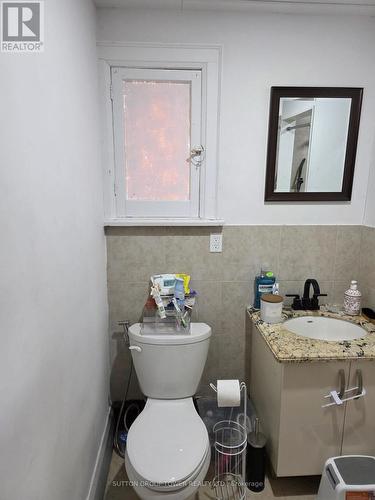 85 Maple Avenue, Barrie, ON - Indoor Photo Showing Bathroom
