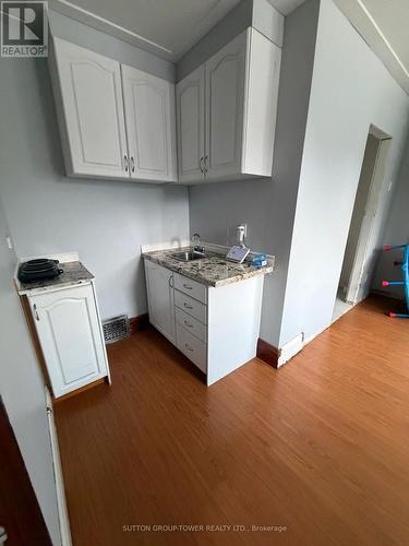 85 Maple Avenue, Barrie, ON - Indoor
