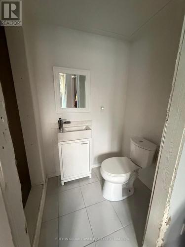 85 Maple Avenue, Barrie, ON - Indoor Photo Showing Bathroom