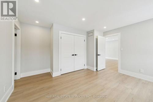 260 Hillside Drive, Mississauga, ON - Indoor Photo Showing Other Room