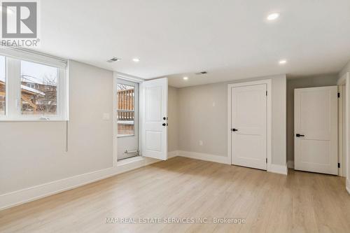 260 Hillside Drive, Mississauga, ON - Indoor Photo Showing Other Room